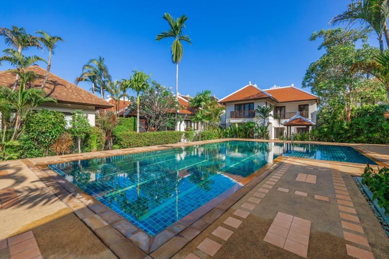 The Gardens 2 bedrooms pool villa for rent at Pasak near Bangtao beach 